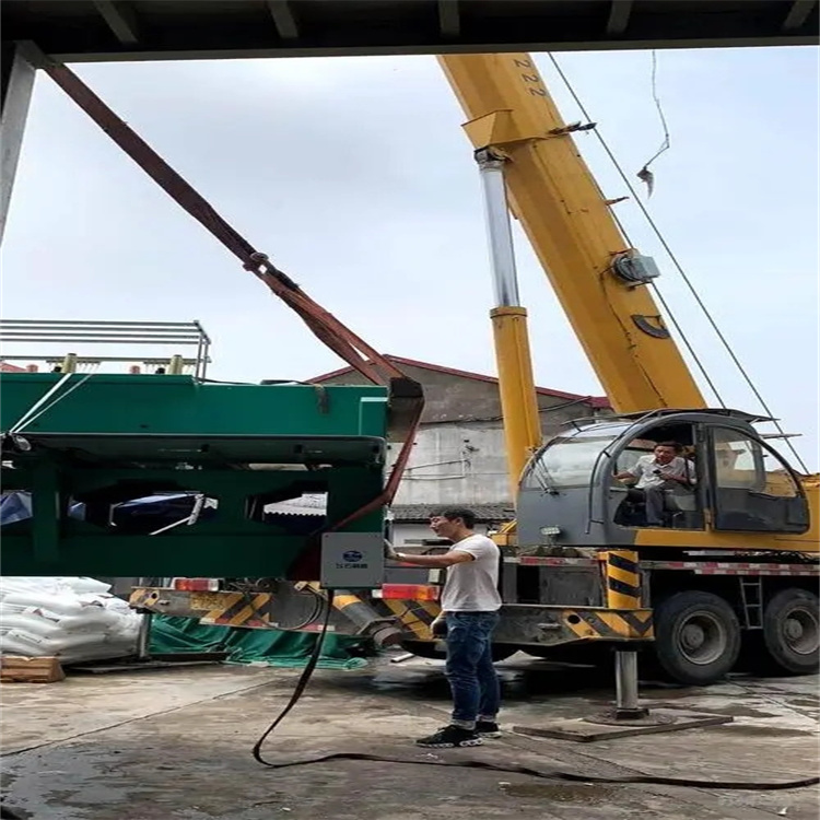 长清吊风力发电机的吊车大概多少钱